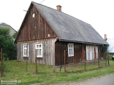 Dom drewniany w Żarnowcu niedaleko dworku Marii Konopnickiej Żarnowiec