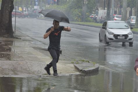 Por Causa Da Chuva Defesa Civil Aciona Sirenes Em Quatro Comunidades