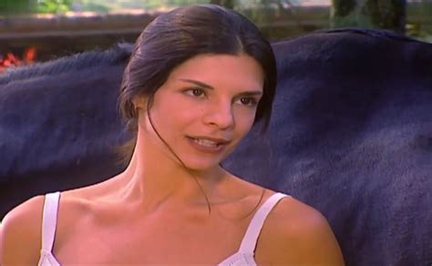 Helena Ranaldi Bikini Scene In Lacos De Familia Aznude