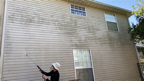 How To Properly Clean Vinyl Siding With Bleach Chlorine Solution LOW