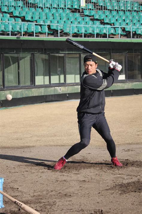 山口県内で自主トレを公開した楽天田中和（撮影・花里 雄太） ― スポニチ Sponichi Annex 野球