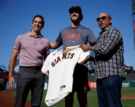 Buster Posey Pete Putila Will Not Stay Sf Giants General Manager