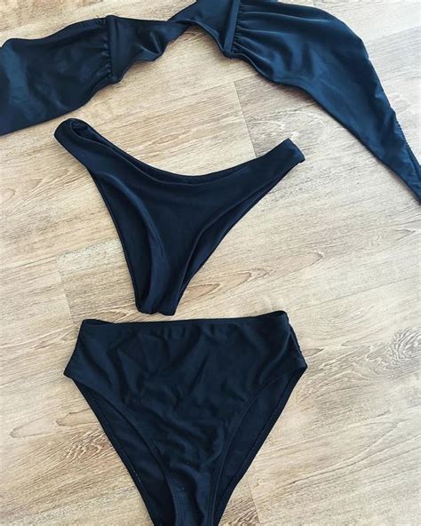 Schwarzer Bikini Grösse S drei Teile Top Unterhose Tanga Gebraucht in Zürich für CHF