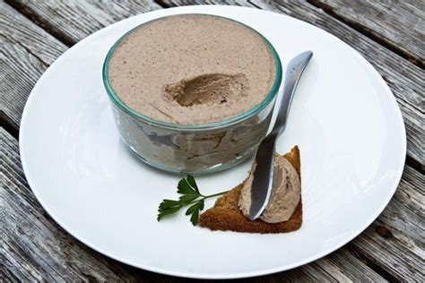 Минимум калорий, максимум вкуса: грибной паштет