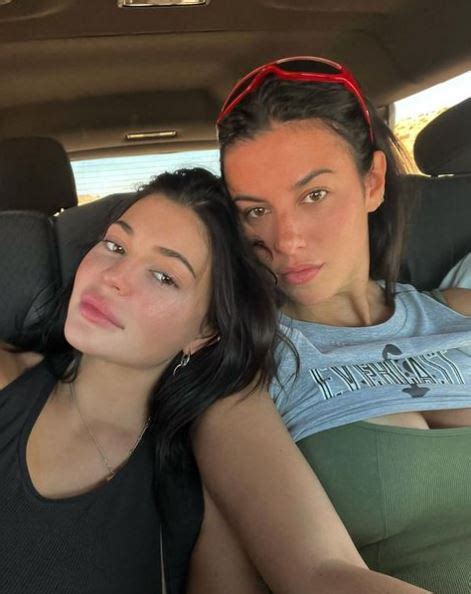 Kylie Jenner Shows Off Her Real Skin In A Rare Makeup Free Photo With Former Assistant And Bff