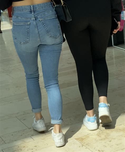 Ass Creeping Tight Jeans Forum