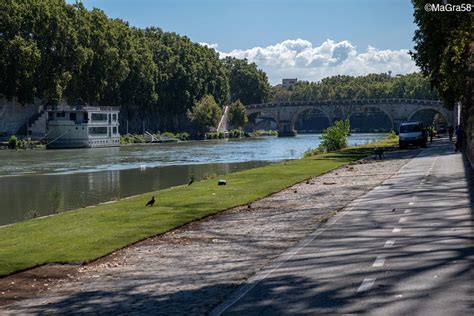 Piazza Tevere