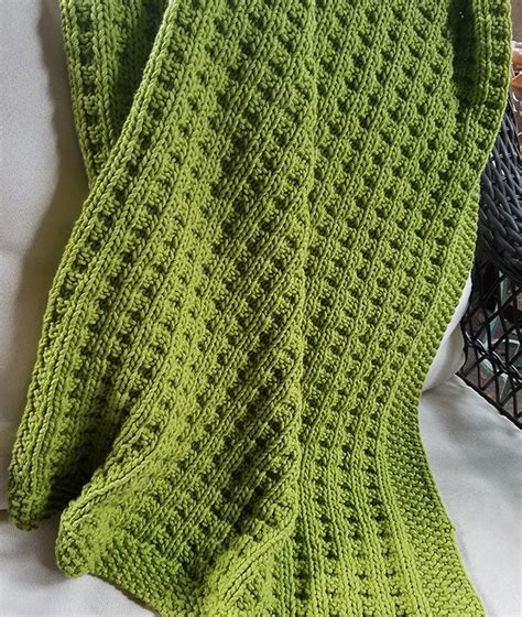 Free Knitting Pattern For Easy 4 Row Repeat Cuddly Baby Blanket