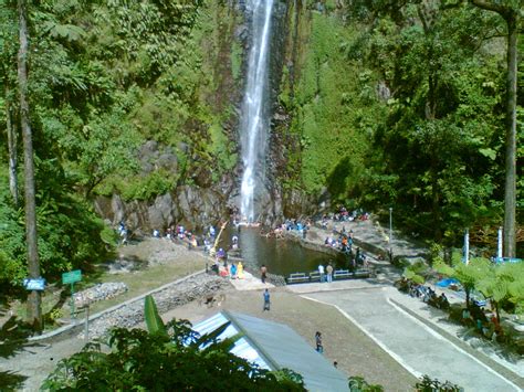 peduli lingkungan: air terjun sedudo, air terjun unik,air tejun awet ...