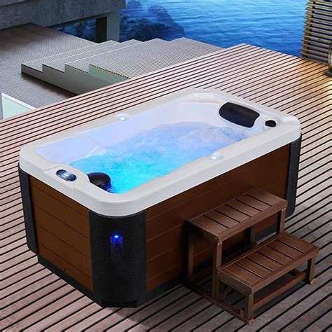 Good Price Freestanding 1 8m Length Whirlpool Massage Bathtub Outdoor