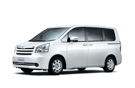 New Toyota Noah Hybrid Prices Mileage, Specs, Pictures, Reviews | Droom Discovery