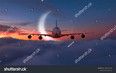 8 943 Plane Moon Sky Images Stock Photos Vectors Shutterstock