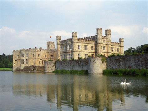 Замок Лидс (Leeds Castle)