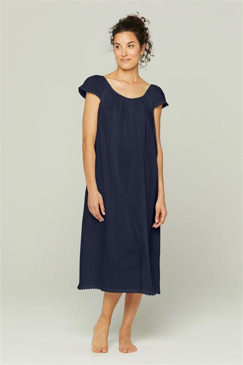 Long Cotton Nightgown With Flower Trim Royal Navy Pour Les Femmes