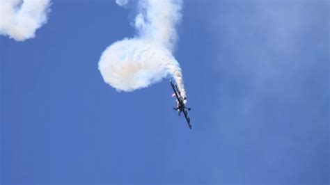 11 Air Show Stunts to Look for at This Year's Event - WOC