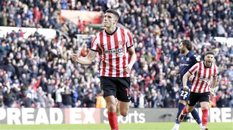 Sunderland star Ross Stewart 'out of reach' for Rangers - Sports ...