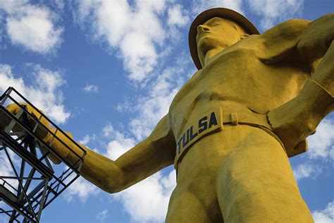 Tulsa Driller From Below Wall Art Photograph By Gregory Ballos