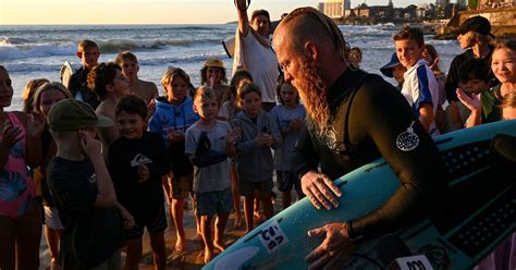 Un Ancien Surfeur Professionnel Tablit Le Record Du Monde De La Plus