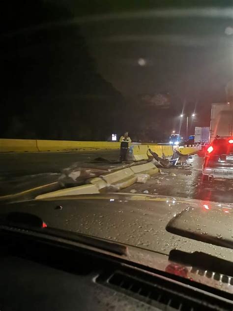 Nuestro Diario On Twitter Madrugada 🚨 Un Tráiler Colisionó En El Puente Santa Rosalía