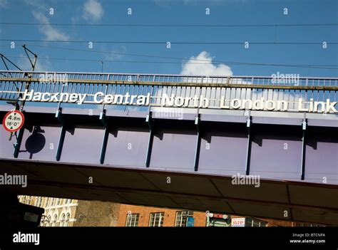 Railway Bridge Overground Hi Res Stock Photography And Images Alamy