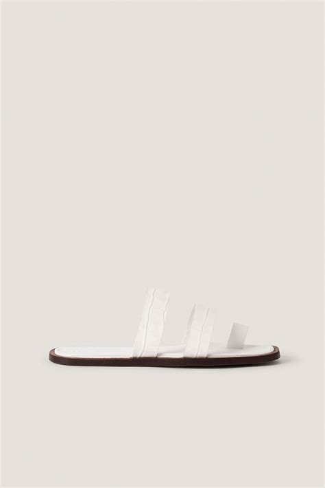 Leather Toe Ring Strap Sandals White | NA-KD