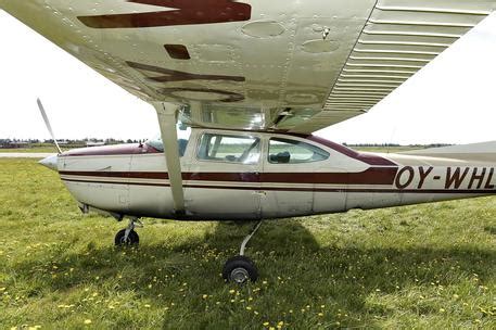 Cessna Precipita Sulle Alpi Svizzere Disperso Il Pilota Sardo Flash