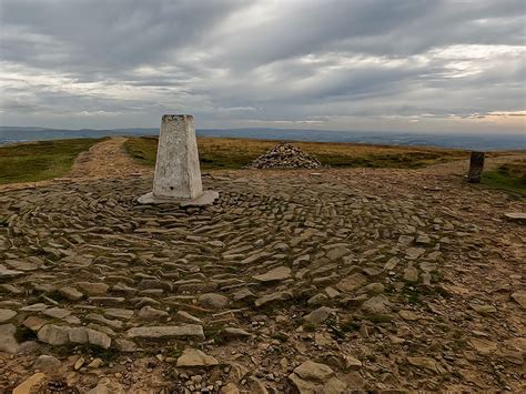 Pendle Hill walk via The Pendle Way (Short Route) from Barley | Walks4all