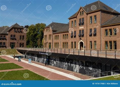 Revitalizing The Tapijn Barracks In A Vibrant Student Spot In The City ...