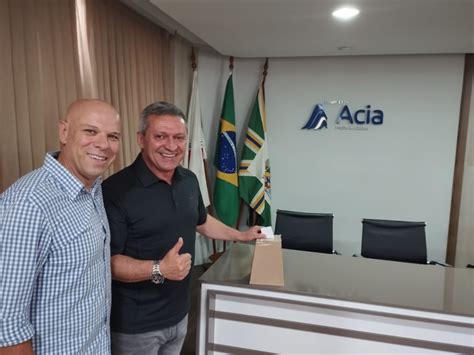 GIOVANI GRANATO É REELEITO PRESIDENTE DA ASSOCIAÇÃO COMERCIAL