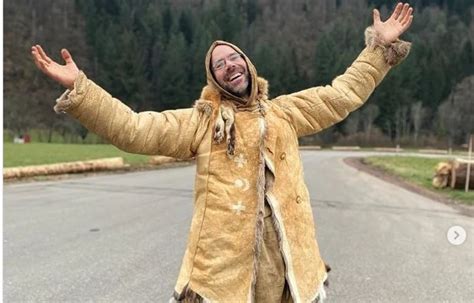 Geschafft Der Steinzeitfan Markus Klek Ist In Freiburg Zu Fu Nrwz De