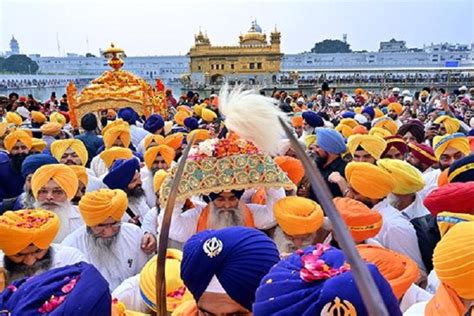 ਸ੍ਰੀ ਗੁਰੂ ਰਾਮਦਾਸ ਜੀ ਦੇ ਪ੍ਰਕਾਸ਼ ਪੁਰਬ ਮੌਕੇ ਸ੍ਰੀ ਅਕਾਲ ਤਖ਼ਤ ਸਾਹਿਬ ਤੋਂ ਸਜਾਇਆ