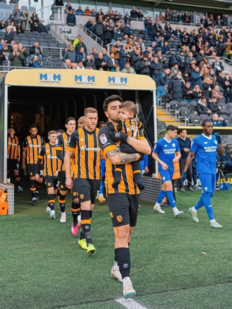 Futbolarena On Twitter Hull City Formas Giyen Ozan Tufan