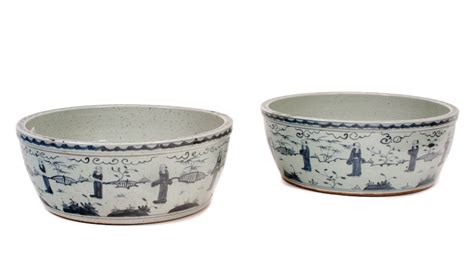 Bonhams A Pair Of Chinese Blue And White Porcelain Jardinières