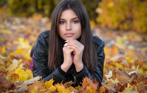 Wallpaper Girl Brunette Autumn Eyes Sight For Mobile And Desktop Section