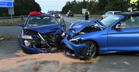 Heftiger Unfall an A33 im Kreis Gütersloh zwei Personen schwer