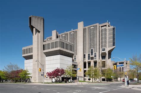 John P. Robarts Library, University of Toronto - TSA