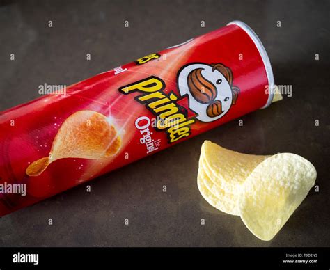 Pringles Original Potato Chips Outlet Stores