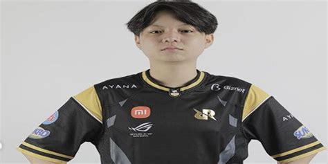 Biodata Dan Profil Rrq Banana Aka Andre Umur Agama Dan Karier Roster