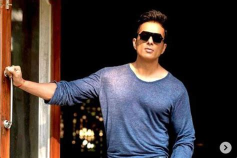 Sonu Sood Hits Back At Troll Who Called His Social Work A ‘pr Stunt Shares Proof Of Accounts