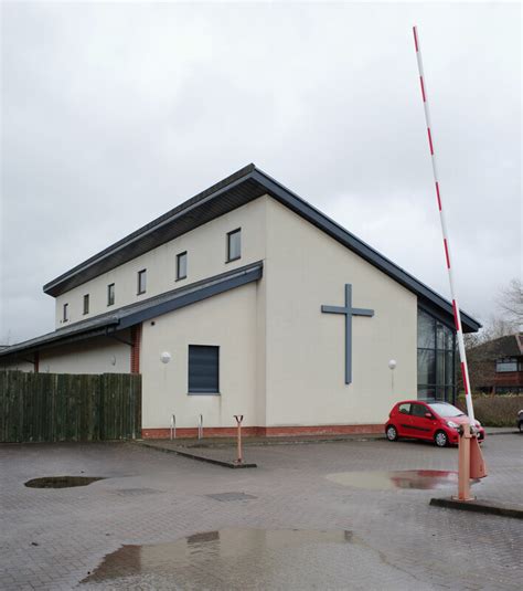 Church Edge Lane Droylsden Habiloid Cc By Sa 2 0 Geograph