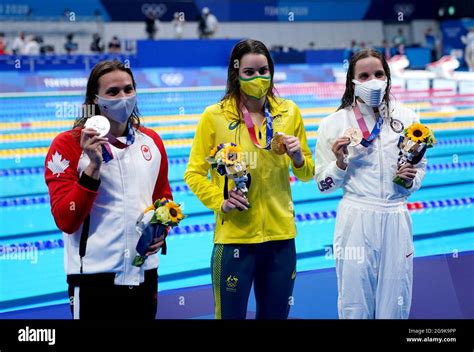 Australia S Kaylee McKeown Centre With Her Gold Medal After Winning