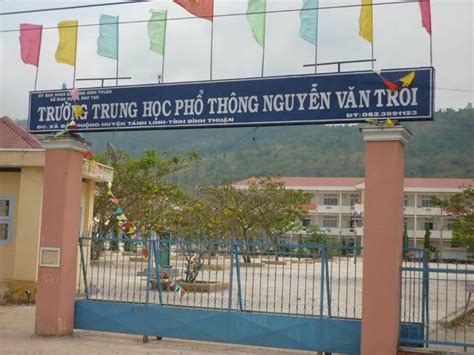 Nguyen Van Troi High School