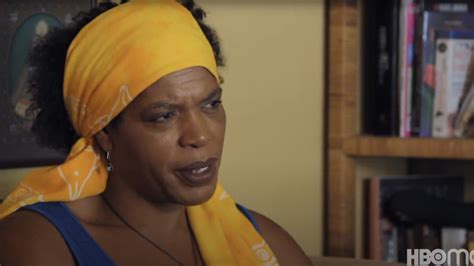 Call Me Miss Cleo Trailer Documentary On 90s Television Psychic Debuts On Hbo Max Vimooz