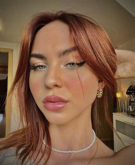 Perfect R Nikasofie Hot