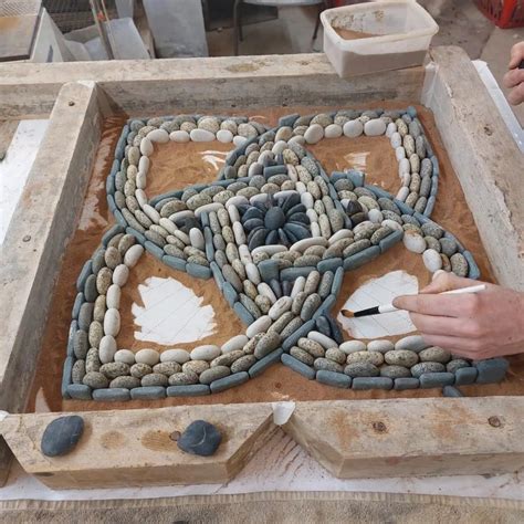 Celtic Knot Mosaic In 2024 Pebble Mosaic Mosaic Garden Art Mosaic