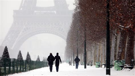 Paris Christmas Wallpapers - Top Free Paris Christmas Backgrounds - WallpaperAccess