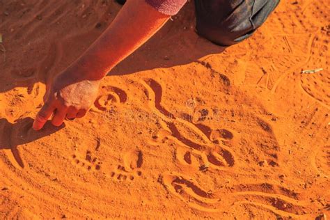 Aboriginal Sand Drawing In Central Australia Stock Photo - Image of ...