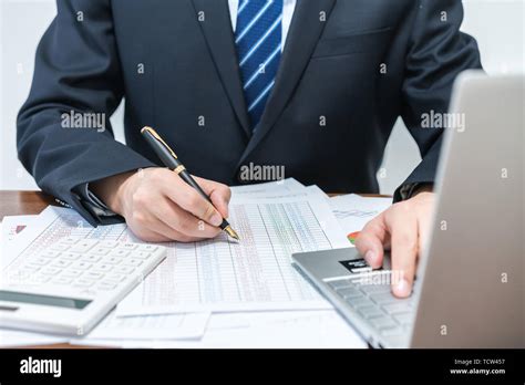 Computer Accounting Hi Res Stock Photography And Images Alamy