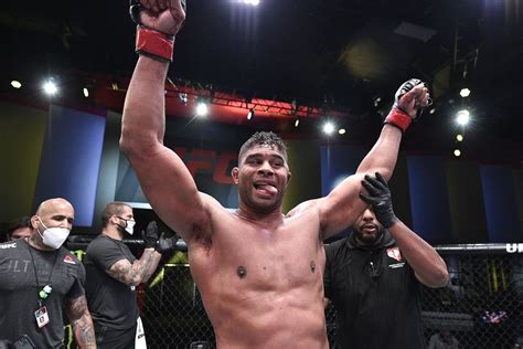 "This is Absolutely the Best I've Been"- Alistair Overeem Sends a ...