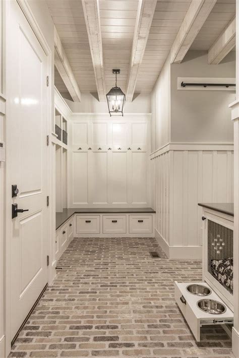 mudroom; brick flooring; white cabinets Style At Home, Hall Deco, Casa Magnolia, Laundry Room ...